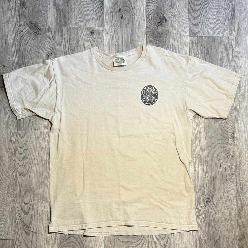 Death Valley Graphic Tshirt Size Large